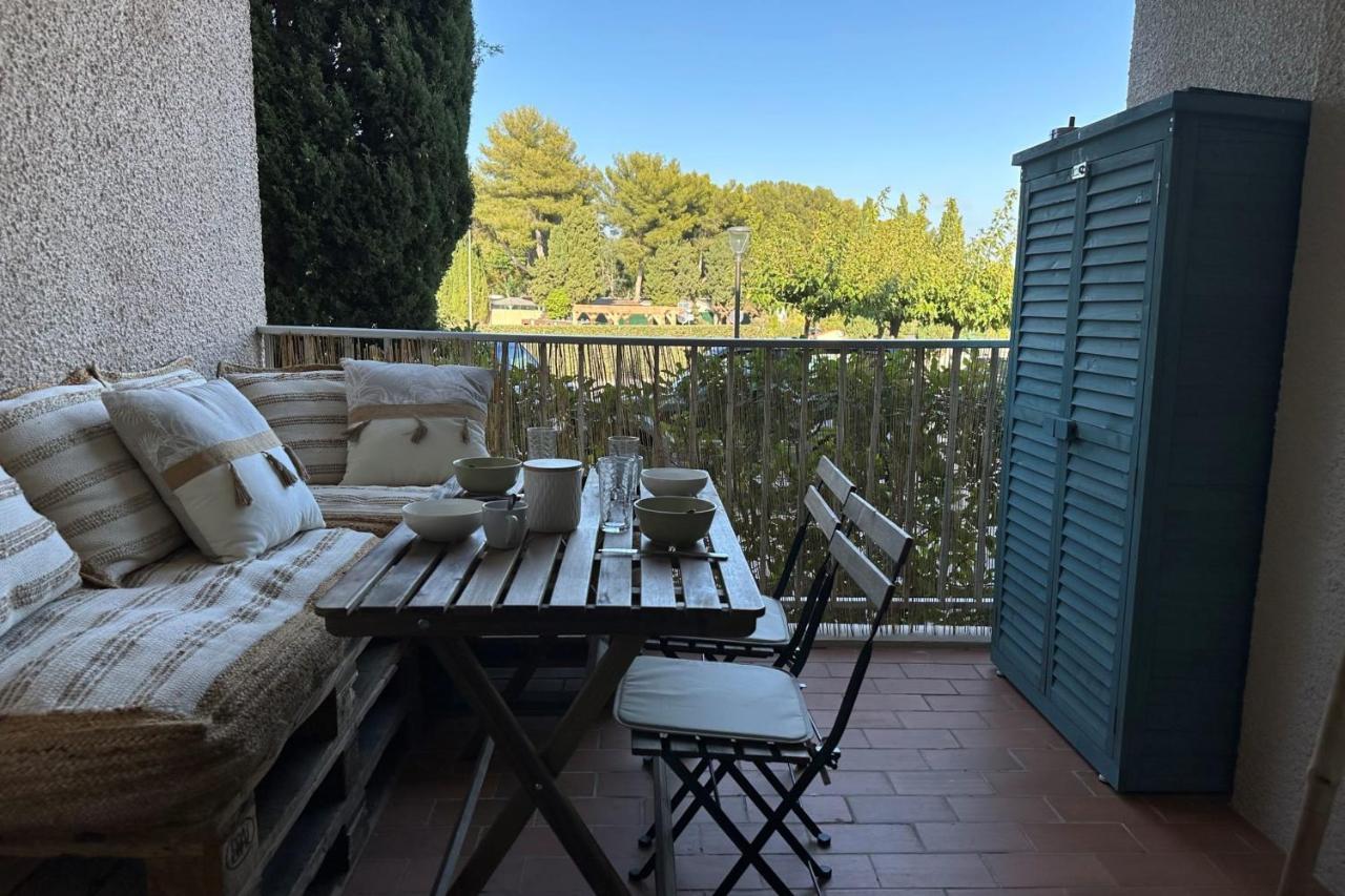 Very Cosy Apartment At 200 M From The Beaches La Londe-les-Maures Extérieur photo